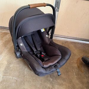 Black Infant Car Seat Nuna Pipa Lite RX 2022